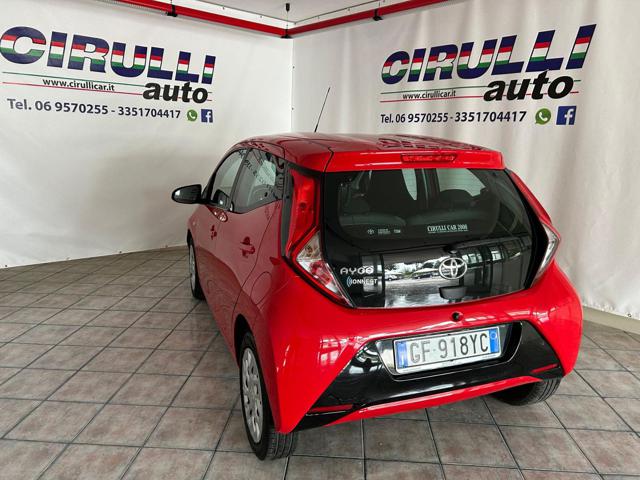 Toyota Aygo Connect 1.0 VVT-i 72CV 5 porte x-business - foto 3 di 4