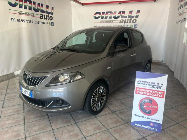 Lancia Ypsilon 1.0 FireFly 5 porte S&S Hybrid GOLD, del 2023, 69.215 km, in vendita a San Cesareo (RM)