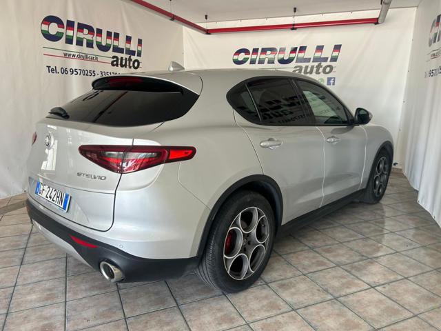 Alfa Romeo Stelvio 2.2 Turbodiesel 160 CV AT8 RWD Rosso Edizione - foto 3 di 4