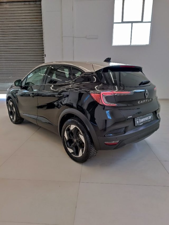 Renault Captur TCe 90 CV Techno i,e - foto 4 di 4