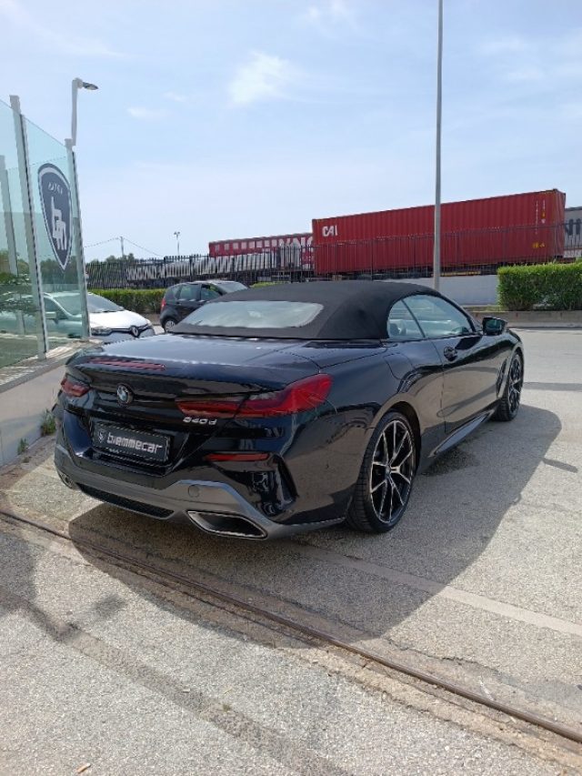 BMW 840 d xDrive Cabrio - foto 4 di 4