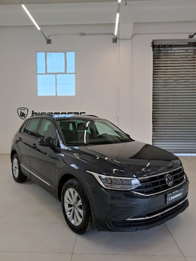 Volkswagen Tiguan 2.0 TDI 150 CV SCR DSG Life i.e - foto 2 di 4