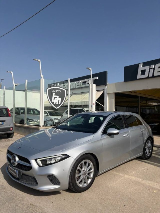 Mercedes-Benz A 180 d Automatic Sport - foto 3 di 4