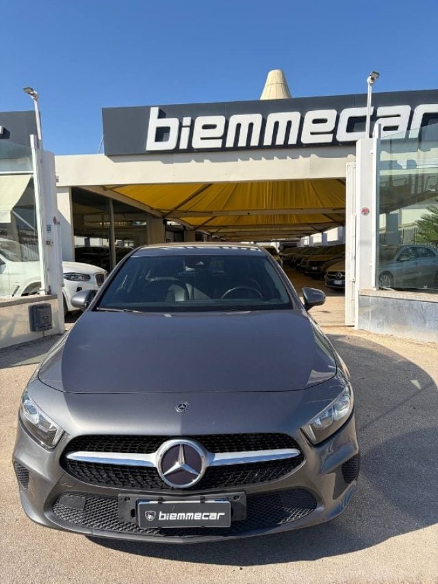Mercedes-Benz A 180 d Automatic Sport i.e - foto 2 di 4