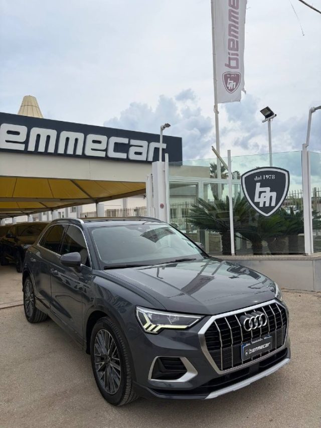 Audi Q3 35 TDI quattro S tronic Identity Black i.m - foto 2 di 38