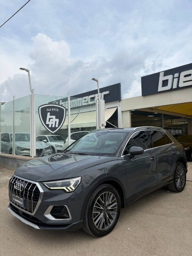 Audi Q3 35 TDI quattro S tronic Identity Black i.m - foto 4 di 38
