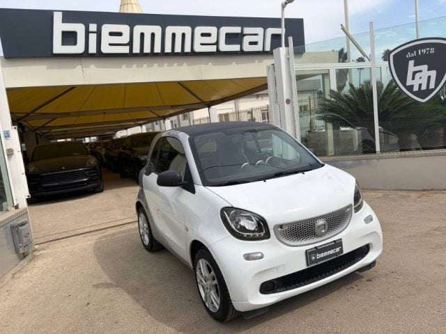 smart forTwo 70 1.0 twinamic Safetown White, del 2016, 83.400 km, in vendita a Augusta (SR)