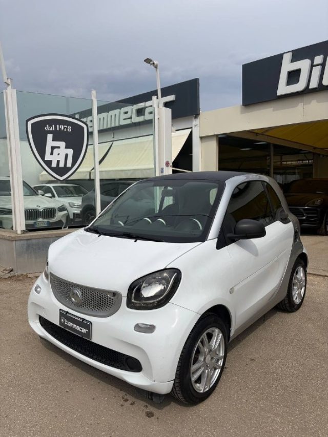 smart forTwo 70 1.0 twinamic Safetown White - foto 4 di 4