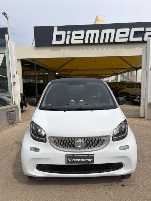 smart forTwo 70 1.0 twinamic Safetown White - foto 3 di 4