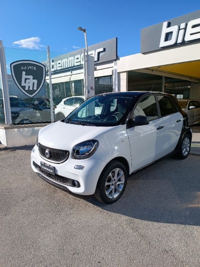 smart forFour 70 1.0 twinamic Passion i.e usato a AUGUSTA