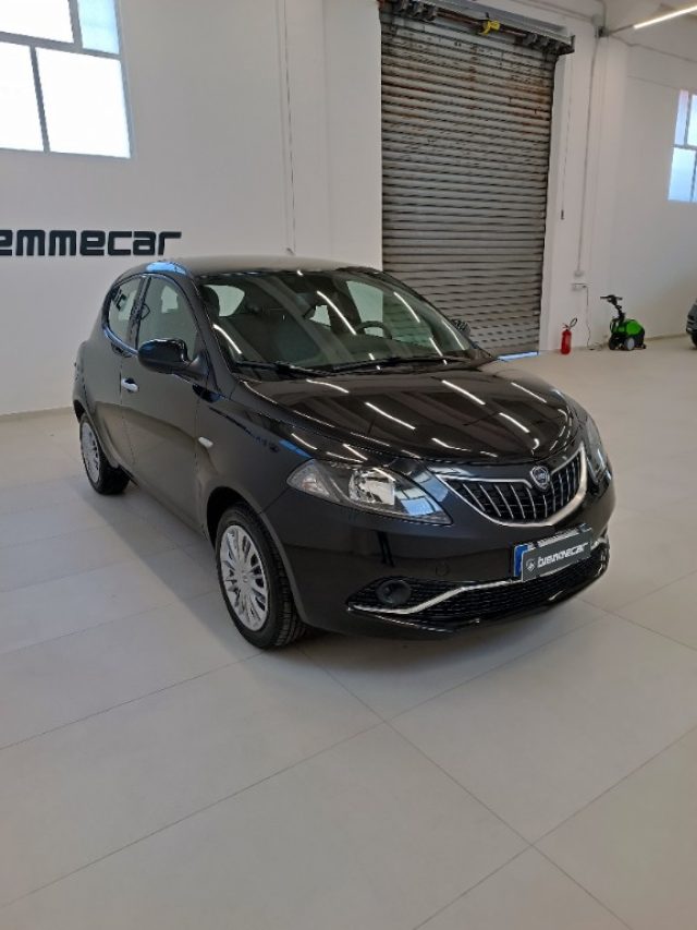 Lancia Ypsilon 1.0 FireFly 5 porte S&S Hybrid Gold i.e usato a AUGUSTA