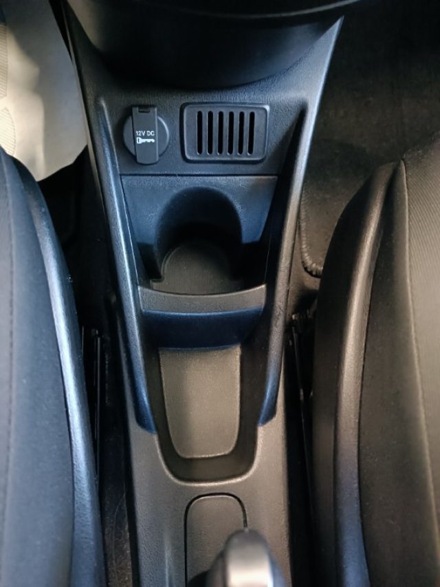 Lancia Ypsilon 1.0 FireFly 5 porte S&S Hybrid Gold i.e usato a AUGUSTA