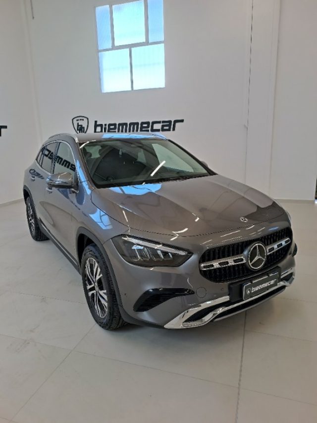 Mercedes-Benz GLA 200 d Automatic AMG Line Premium Plus i.e - foto 2 di 4