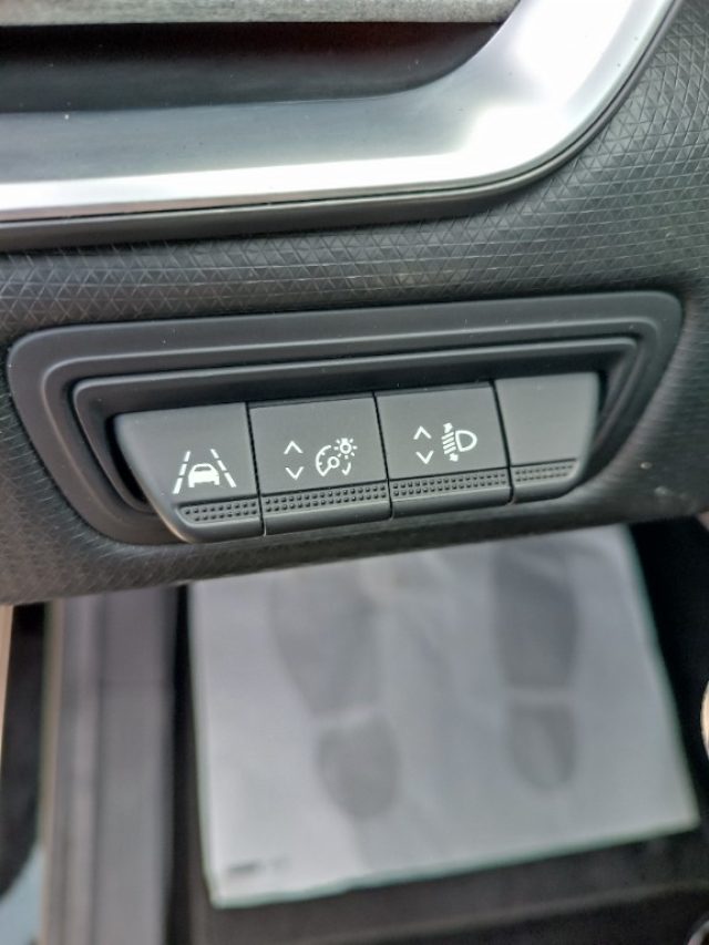 Renault Clio TCe 90 CV 5 porte Zen i.e usato a AUGUSTA