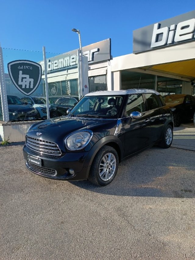 MINI Countryman Mini Cooper D Countryman - foto 2 di 4