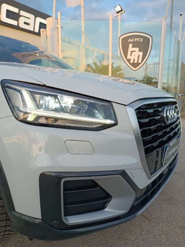 Audi Q2 30 TDI Identity Black dsg, del 2020, 117.000 km, in vendita a Augusta (SR)