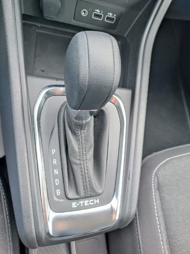 Renault Captur Full Hybrid E-Tech 145 CV Techno I.E, del 2023, 43.300 km, in vendita a Augusta (SR)