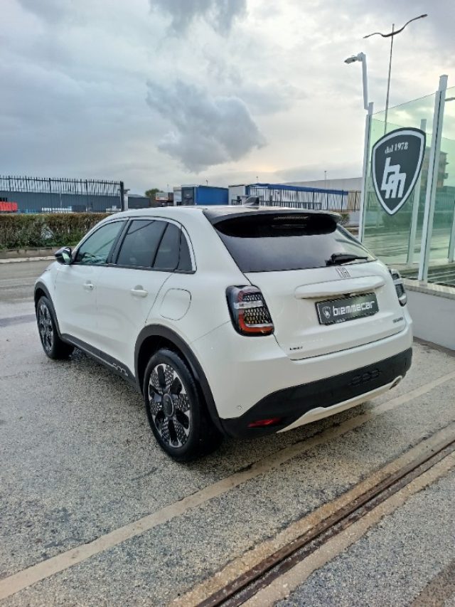 Fiat 600 Hybrid 100 CV DCT MHEV La Prima i.e - foto 4 di 37