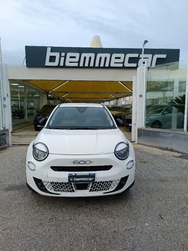 Fiat 600 Hybrid 100 CV DCT MHEV La Prima i.e - foto 3 di 37