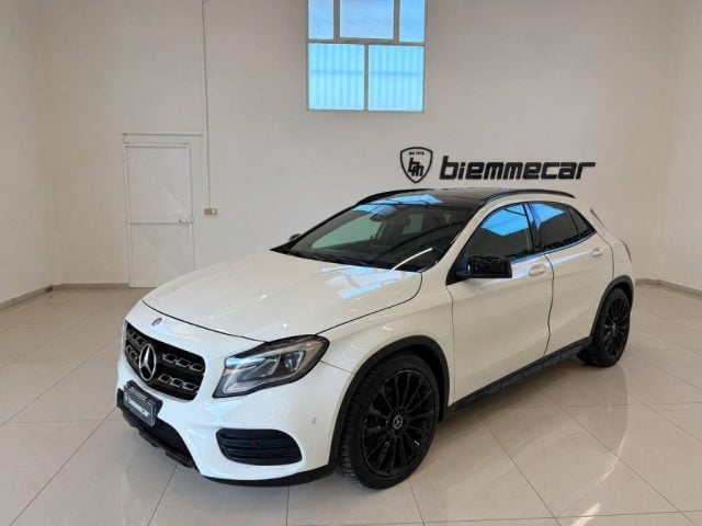 Mercedes-Benz GLA 200 d Automatic 4Matic Premium, del 2018, 150.000 km, in vendita a Augusta (SR)