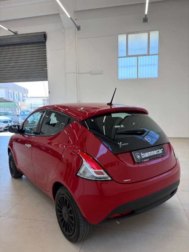 Lancia Ypsilon 1.0 FireFly 5 porte S&S Hybrid Ecochic Gold i,m - foto 4 di 4