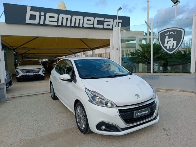 Peugeot 208 1° serie PureTech 82 Stop&Start 5 porte Allure i.m, del 2018, 93.300 km, in vendita a Augusta (SR)