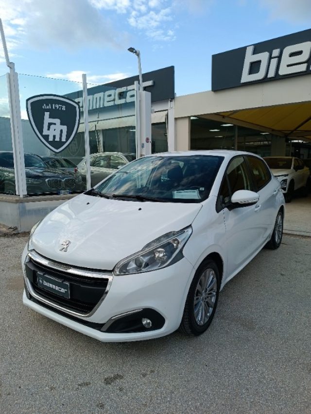 Peugeot 208 1° serie PureTech 82 Stop&Start 5 porte Allure i.m - foto 2 di 4
