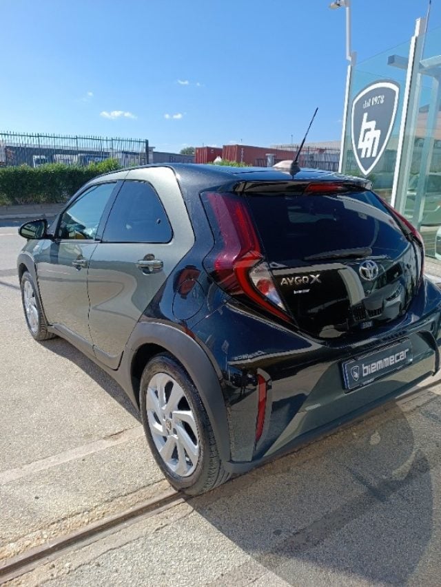 Toyota Aygo X 1.0 VVT-i 72 CV 5 porte Lounge Air S-CVT i.m - foto 4 di 4