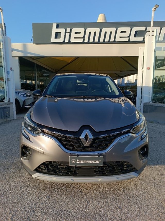Renault Captur TCe 100 CV GPL Techno Fast Track i.m - foto 2 di 4