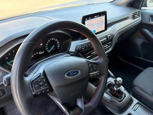 Ford Focus 1.0 EcoBoost Hybrid 125 CV 5p. ST-Line Style - foto 4 di 14