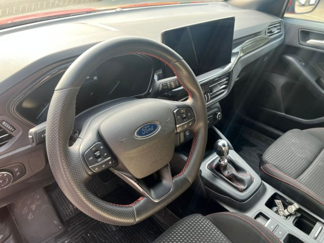 Ford Focus 1.0 EcoBoost Hybrid 125 CV 5p. ST-Line, del 2023, 40.716 km, in vendita a Lodi (LO)
