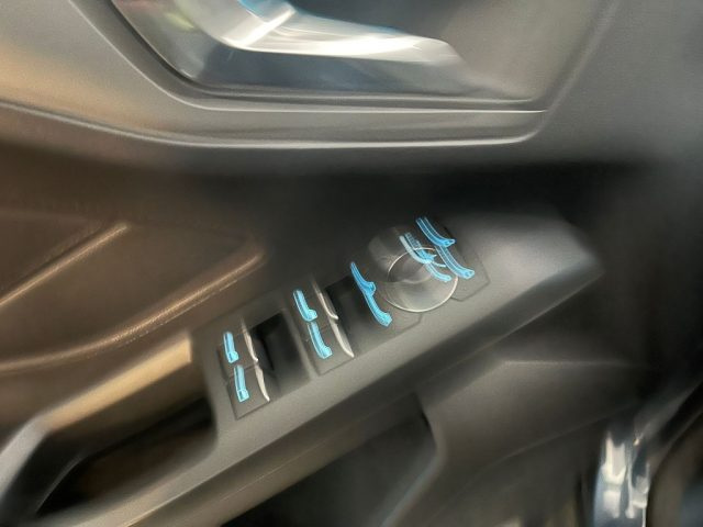 Ford Focus 1.0 EcoBoost Hybrid 125 CV 5p. Active Style, del 2022, 36.263 km, in vendita a Lodi (LO)