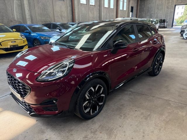 Ford Puma 1.0 EcoBoost Hybrid 125 CV aut. Vivid Ruby Edition, del 2023, 42.824 km, in vendita a Lodi (LO)