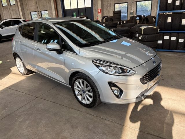 Ford Fiesta 1.1 85 CV 5 porte Titanium - foto 3 di 4