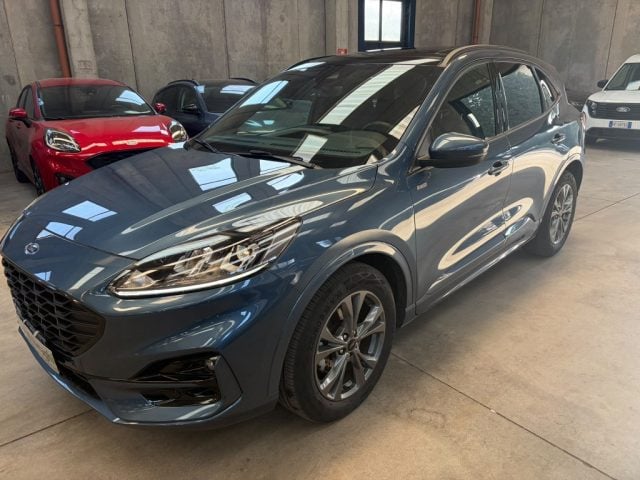 Ford Kuga 2.5 Full Hybrid 190 CV CVT 2WD ST-Line, del 2023, 30.022 km, in vendita a Lodi (LO)