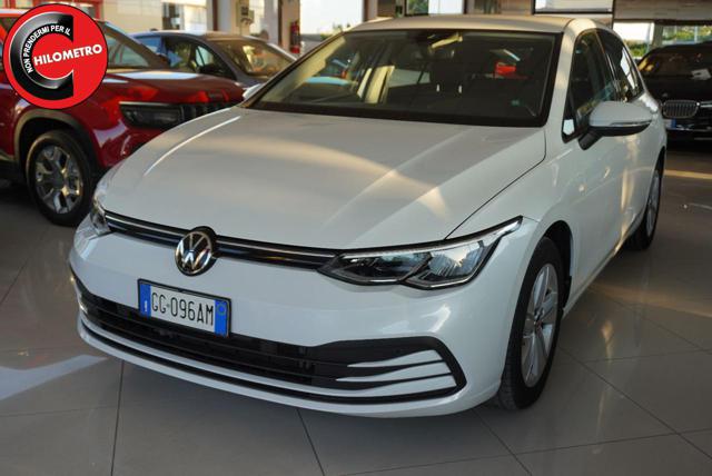 Volkswagen Golf 1.0 eTSI EVO DSG Life usato a SAN VITO DEI NORMANNI
