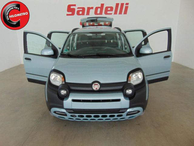 Fiat Panda City Cross Hybrid - foto 4 di 21