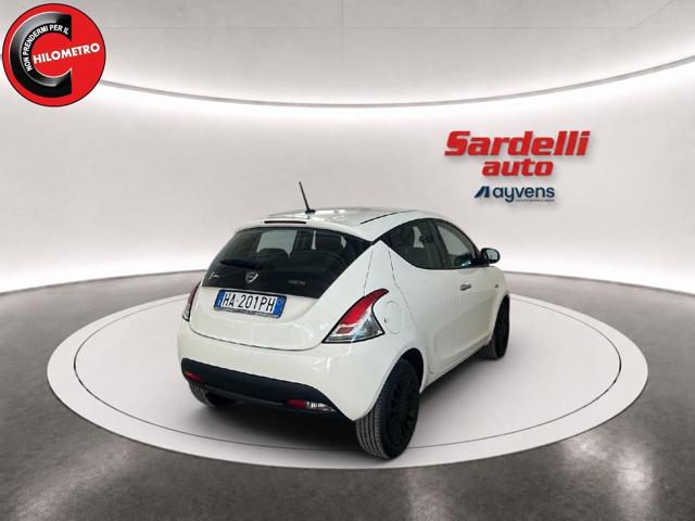 Lancia Ypsilon 1.0 FireFly 5 porte S&S Hybrid Ecochic Silver - foto 4 di 4