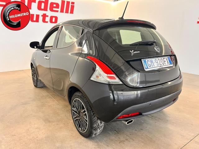 Lancia Ypsilon 1.0 FireFly 5 porte S&S Hybrid Gold - foto 3 di 4