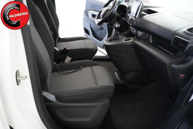 Toyota Proace City Verso 1.5D 130 CV S&S Long D Executive, del 2022, 62.000 km, in vendita a San Vito Dei Normanni (BR)