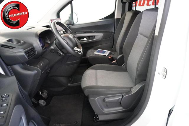 Toyota Proace City Verso 1.5D 130 CV S&S Long D Executive, del 2022, 62.000 km, in vendita a San Vito Dei Normanni (BR)