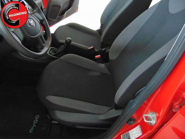 Toyota Aygo Connect 1.0 VVT-i 72CV 5 porte x-business - foto 4 di 4