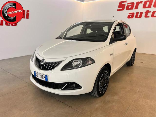 Lancia Ypsilon 1.0 FireFly 5 porte S&S Hybrid Ecochic Gold, del 2022, 29.000 km, in vendita a San Vito Dei Normanni (BR)