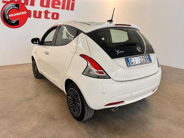 Lancia Ypsilon 1.0 FireFly 5 porte S&S Hybrid Ecochic Gold - foto 3 di 4