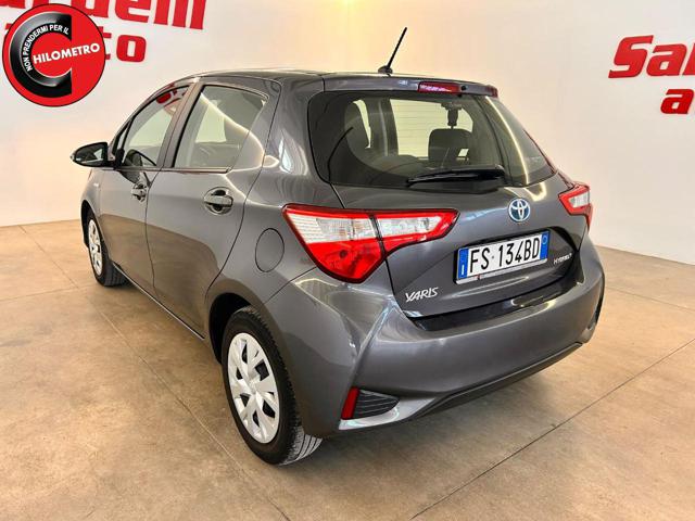 Toyota Yaris 1.5 Hybrid 5 porte Business - foto 3 di 4