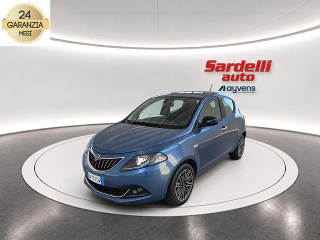 Lancia Ypsilon 1.0 FireFly 5 porte S&S Hybrid Gold, del 2023, 42.307 km, in vendita a San Vito Dei Normanni (BR)