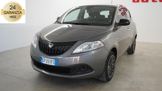 Lancia Ypsilon 1.0 FireFly 5 porte S&S Hybrid Gold, del 2023, 73.000 km, in vendita a San Vito Dei Normanni (BR)