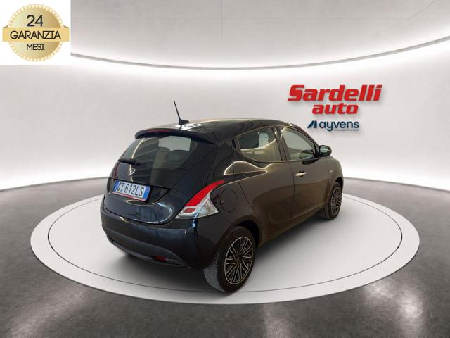 Lancia Ypsilon 1.0 FireFly 5 porte S&S Hybrid Oro - foto 4 di 4