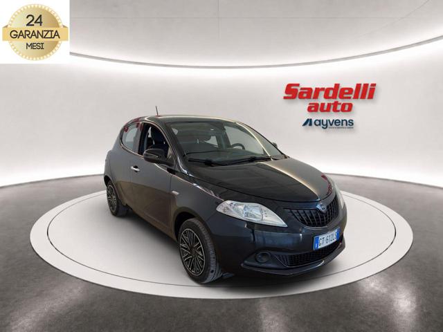 Lancia Ypsilon 1.0 FireFly 5 porte S&S Hybrid Oro - foto 2 di 4