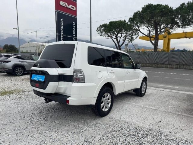 Mitsubishi Pajero 3.2 DI-D 16V aut. 5p. Intense DPF - foto 4 di 30